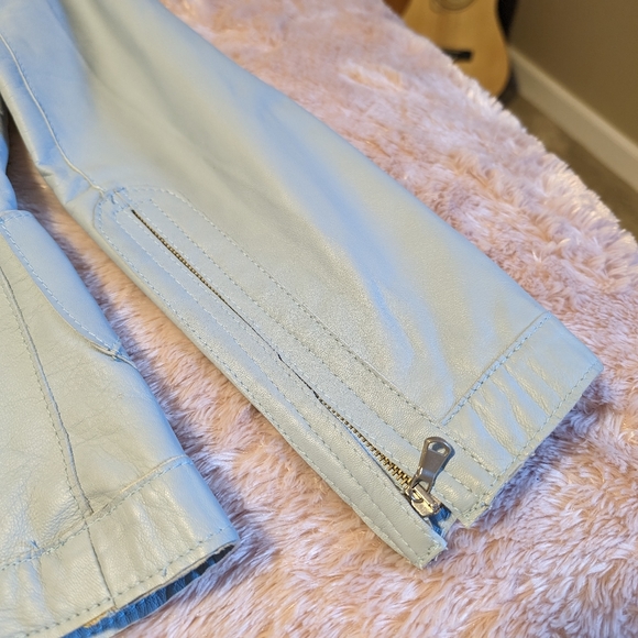 1973 Vintage Vera Pelle Sky Blue Leather Jacket - Medium/Large - Italian - Picture 12 of 16